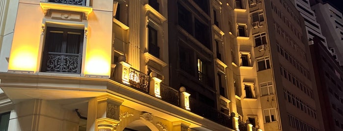 DoubleTree by Hilton Istanbul Esentepe is one of hotels istanbul.