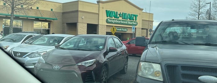 Walmart Neighborhood Market is one of Grocery Shopping in Baton Rouge.