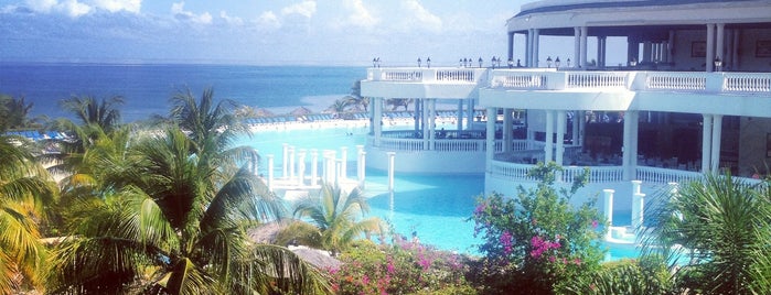 Grand Palladium Jamaica Resort & Spa is one of Alvaro : понравившиеся места.