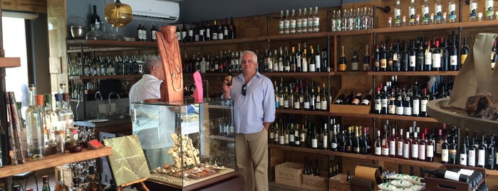 Sayulita Wine shop is one of Estrella Del Mar Insider's Guide.