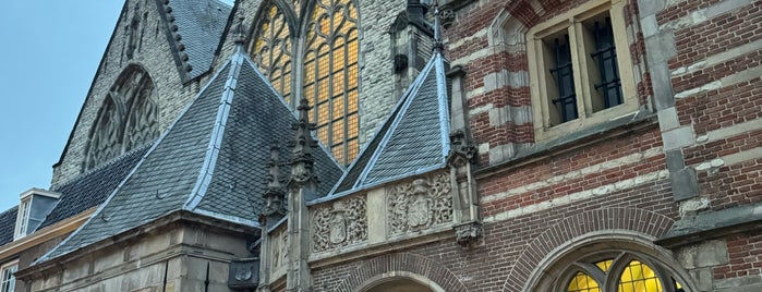 Oude Kerk is one of Lugares favoritos de Carl.
