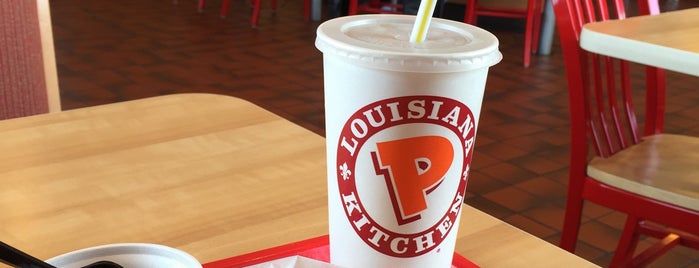 Popeyes Louisiana Kitchen is one of Paul’s Liked Places.