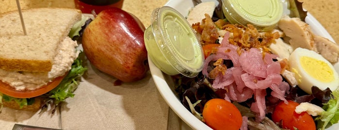 Panera Bread is one of The 15 Best Places for Greek Salad in Memphis.