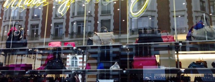 Marc By Marc Jacobs is one of Brusselas.