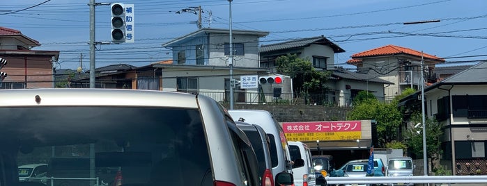 名子西交差点 is one of 道路.