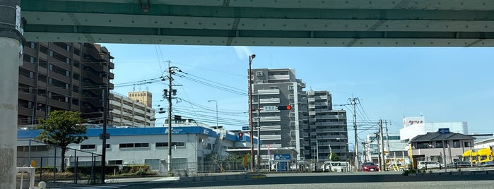 東那珂交差点 is one of 交差点 (Intersection) 15.