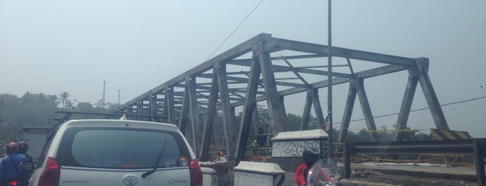 Jembatan Tuntang is one of Bus Pariwisata-Martin Jaya.