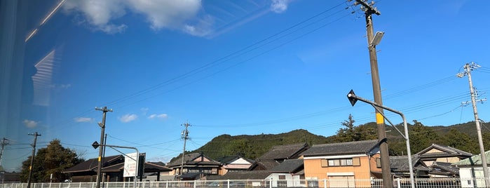 Tochihara Station is one of 紀勢本線.
