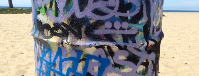 Venice Public Graffiti Art Walls is one of Los Angeles.