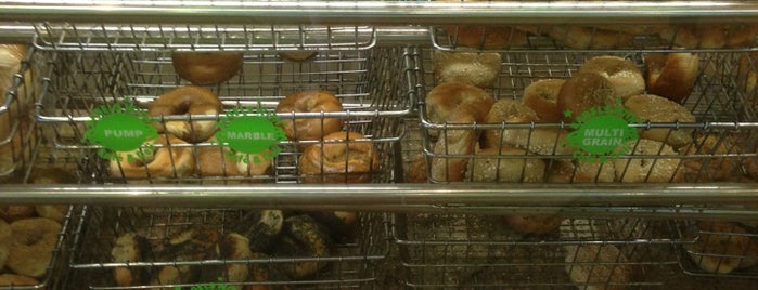 Bagels With Cafe & Deli is one of SLICKさんの保存済みスポット.