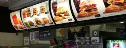 McDonald's is one of สถานที่ที่ Roberto ถูกใจ.