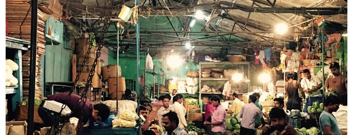 Dadar Vegetable Market is one of To Do in Mumbai.