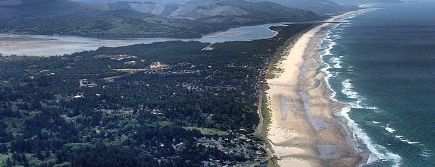 Rockaway Beach is one of Road Trip: San Francisco to Portland.