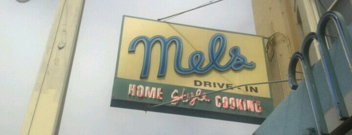 Mul's Diner is one of Andrewさんの保存済みスポット.