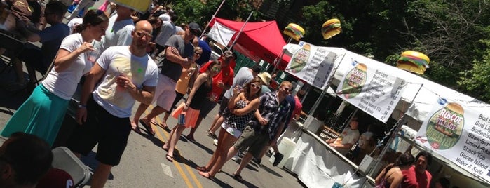 Roscoe Village Burgerfest is one of Lugares favoritos de Theo.