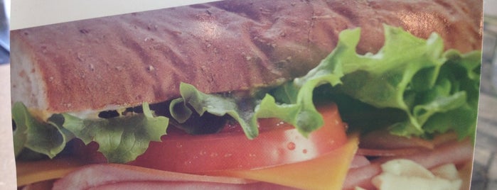 Goodcents Deli Fresh Subs is one of Dorothyさんの保存済みスポット.