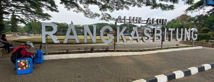 Alun Alun Rangkasbitung is one of My Home Town Favorite.