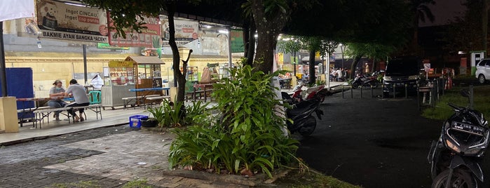 Kafe Tenda Indomart is one of Guide to Tangerang's best spots.