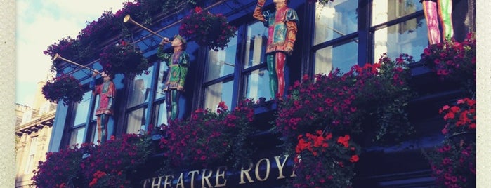 The Theatre Royal Bar is one of Edinburgh, son!.