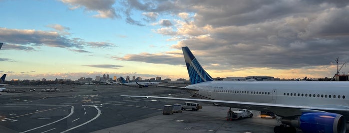 United Polaris Lounge is one of The 9 Best Attractions in Newark Airport and Port Newark, Newark.