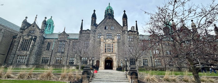 Trinity College is one of Toronto.