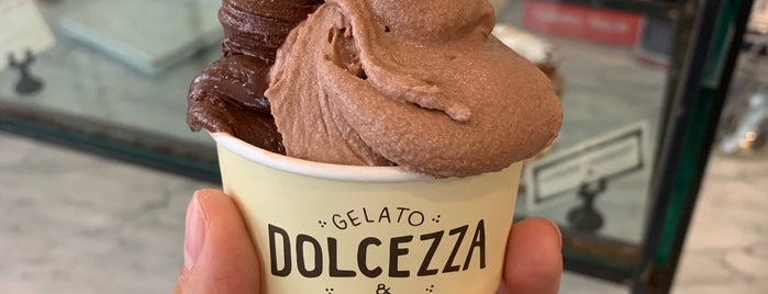 Dolcezza at the Hirshhorn is one of Lugares favoritos de Amanda.