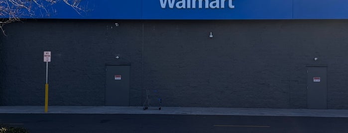 Walmart Supercenter is one of Tempat yang Disukai M.a..