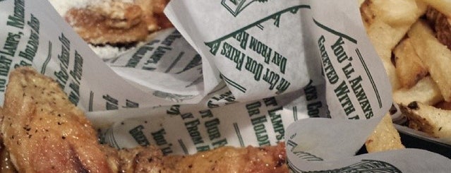 Wingstop is one of Tempat yang Disukai Elixson.