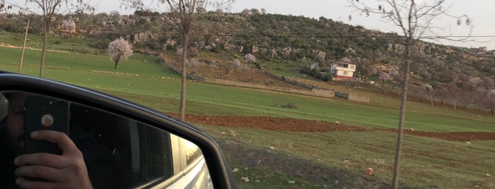 Gaziantep/İslahiye Yolu is one of Tempat yang Disukai DGN.