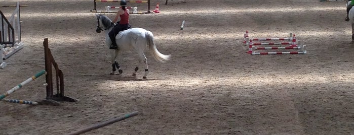 Kemer Country Binicilik Clubu is one of Ranch-Ahırlar.