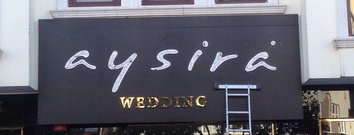 Aysira Bridal Boutiqe Fatih is one of สถานที่ที่ Gizemli ถูกใจ.