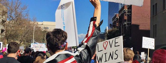 Women's March Los Angeles is one of Orte, die Larisa gefallen.