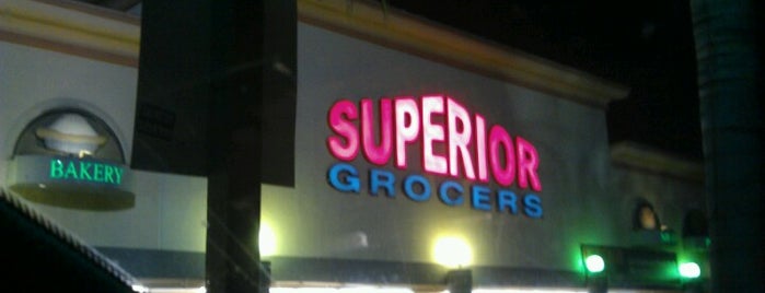 Superior Grocers is one of Locais curtidos por Angel.