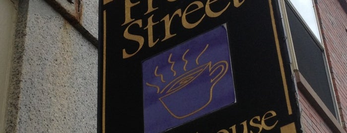 Front Street Coffeehouse is one of Posti che sono piaciuti a Erica.