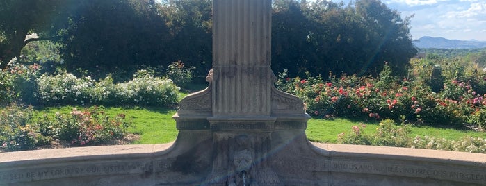 War Memorial Rose Garden is one of Garrett : понравившиеся места.