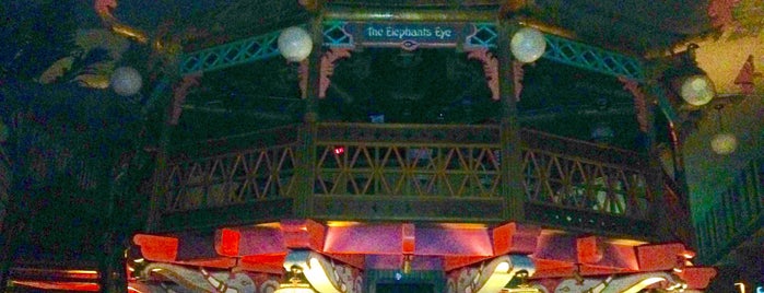 The Elephants Eye is one of Kearney Bars.