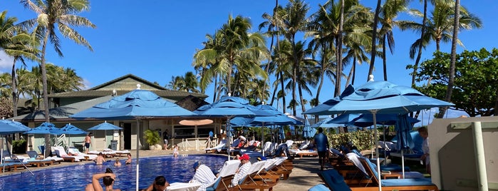 Pool at Kahala Hotel & Resort is one of 하와이여행 (2019년 여름).