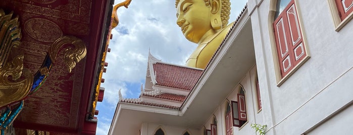 Wat Paknam Bhasi Charoen is one of Bangkok.