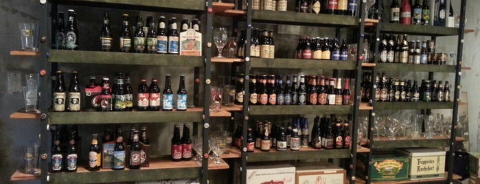 THE BOTTLE SHOP by Nicky is one of 경리단길 식당 Kyungridan-Gil Restaurants & Bars.