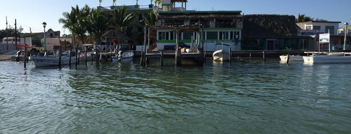 Hotel Villa De Pescadoes is one of Orte, die Rafael gefallen.