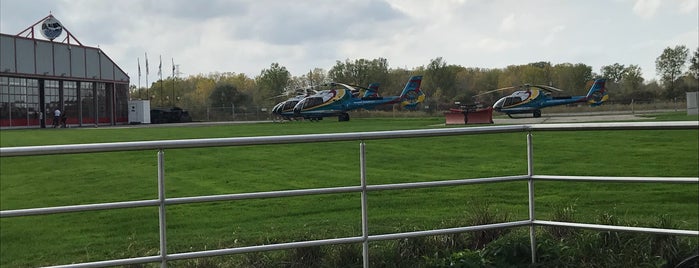 Niagara Helicopters is one of Lieux qui ont plu à Rafael.