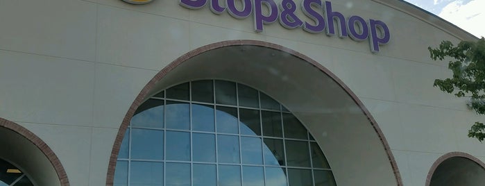 Stop & Shop is one of Lugares favoritos de Denise D..