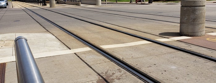 Hamline Avenue LRT Station is one of Posti che sono piaciuti a Samuel.