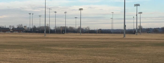 Neiman Sports Complex is one of สถานที่ที่ Jim ถูกใจ.