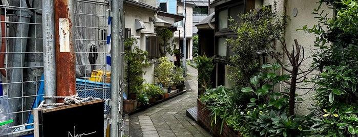 Nem Coffee & Espresso is one of Tokyo coffee.