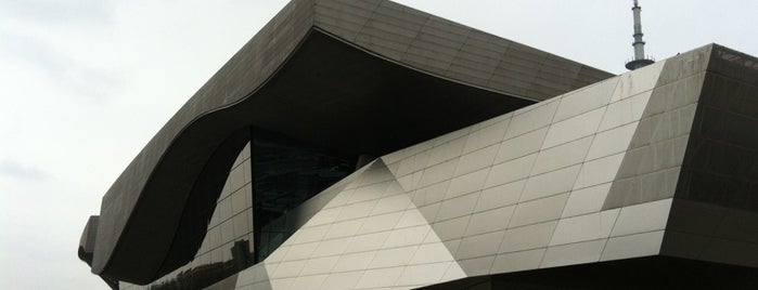 BMW Welt is one of Best places in München, Bundesrepublik Deutschland.