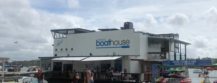 Noosa Boathouse is one of Posti che sono piaciuti a Antonio.