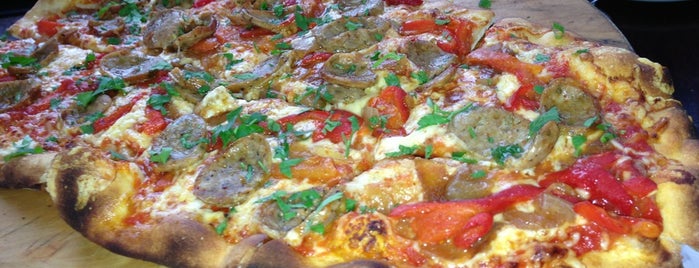 Pizza Antica is one of Tempat yang Disimpan Kaitlyn.