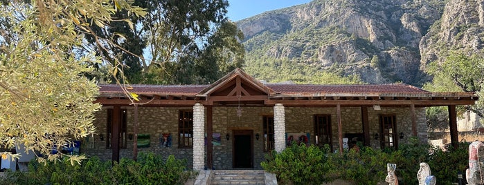 UKKSA (Uluslararası Knidos Kültür Sanat Akademisi) is one of Muğla.
