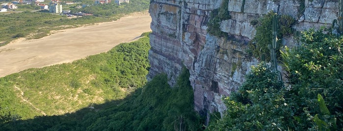 Farol do Morro dos Conventos is one of Natureza.